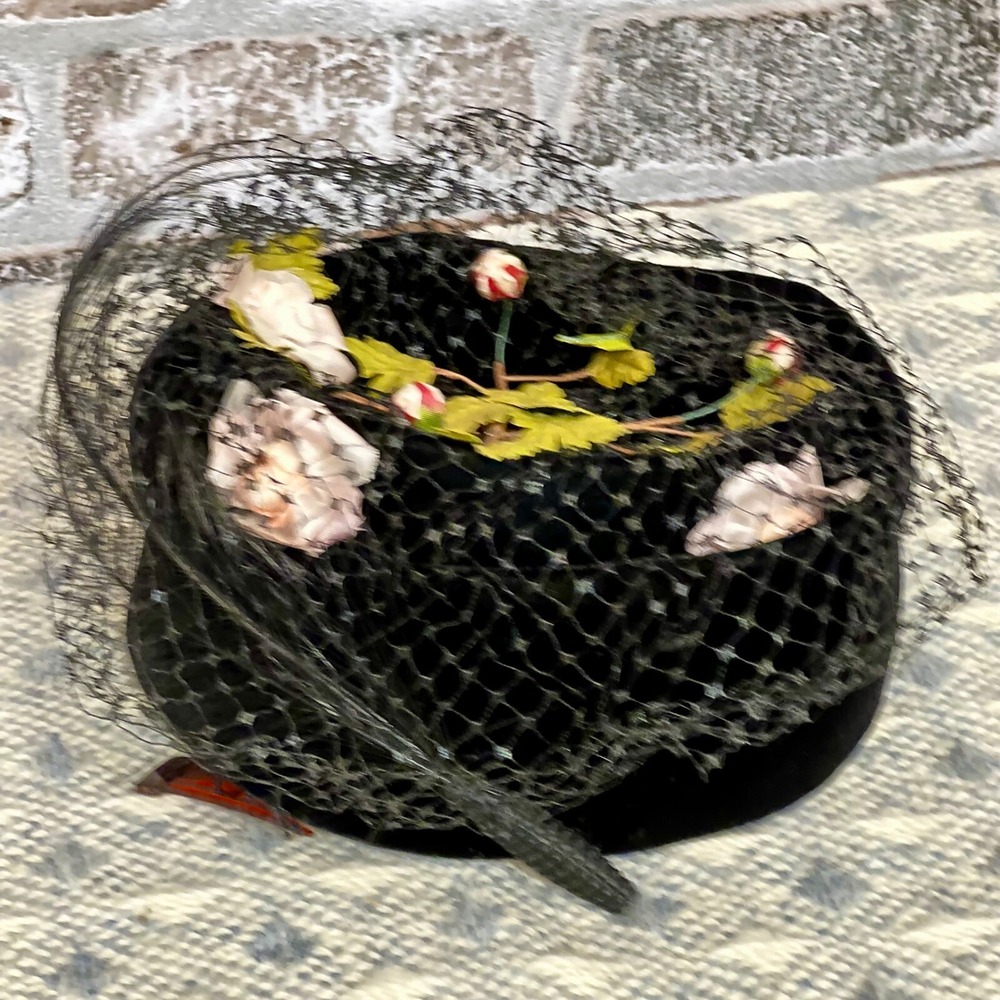 Vintage Velvet Pillbox‎ Hat Black w/ Floral, Feather, & net details top opens!